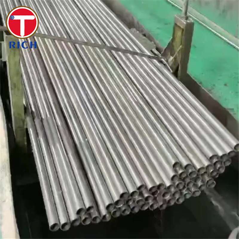 ASTM A501 Gr.A الأنابيب الهيكلية المشكلة على الساخن أنابيب الفولاذ الكربوني الخالية من اللمسات للبناء