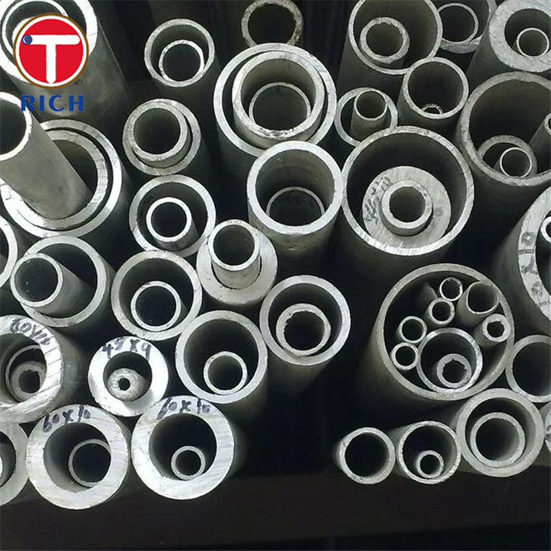 ASTM A954 الدرجة 5S الأستنيتيكية الكروم-النيكل-السيليكون سبيكة الفولاذ أنابيب بلا خيوط للأغراض العامة