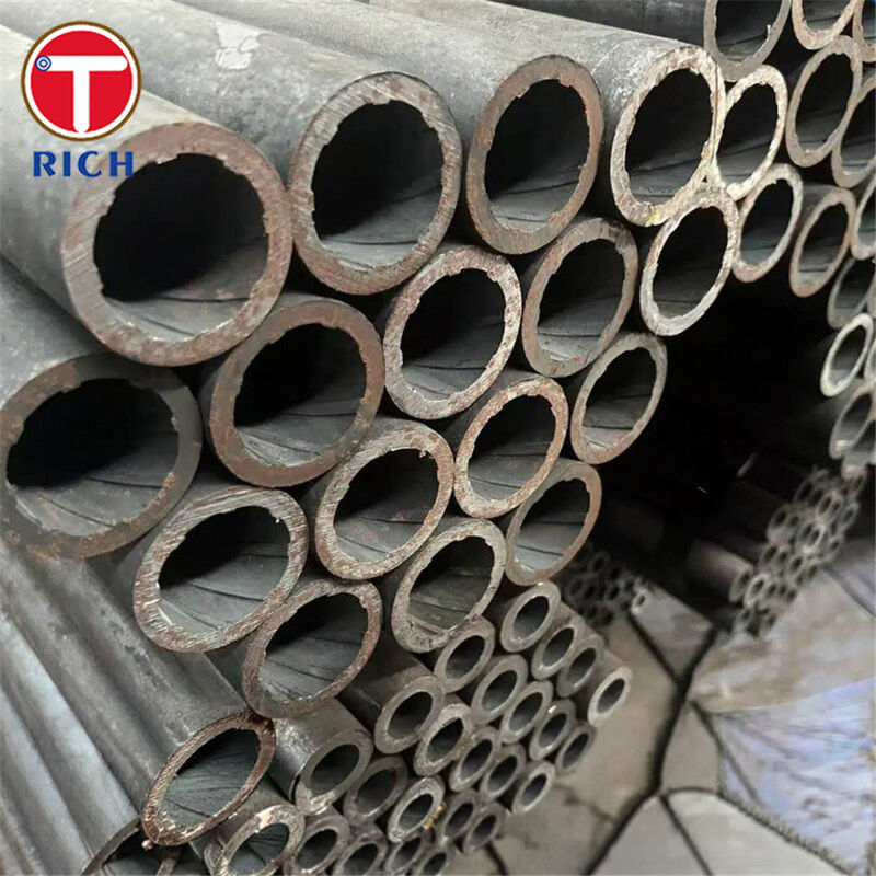 أنبوب مبادل حراري داخلي ملولب منخفض السبائك ASME SA213 الدرجة T12 بدون لحام بتصميم Cr-Mo وقطر خارجي 30-325 مم