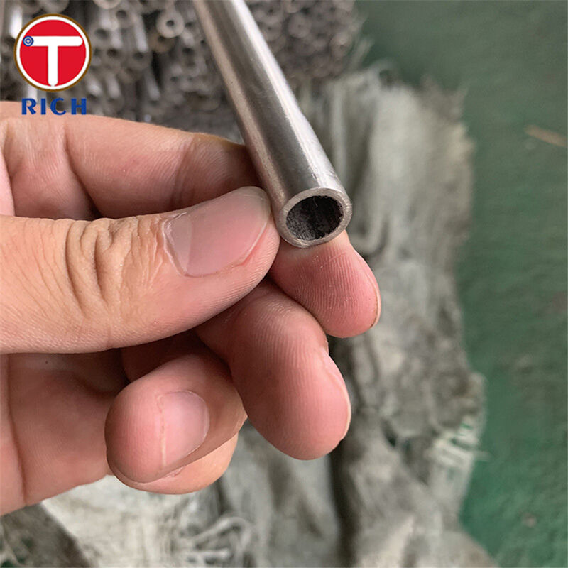 السطح الملمع ASTM A213 أنبوب الصلب العادي الخالي من الخياطة مع 3.2-127mm OD للكايلر ومبادل الحرارة